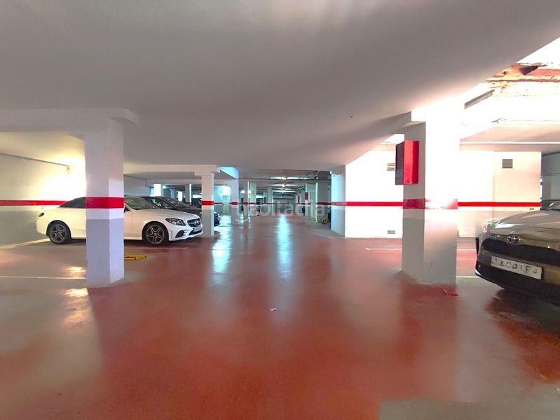 Foto 7a91c7d7-ef82-4715-b677-60290e0295fe. Aparcament cotxe a Calella