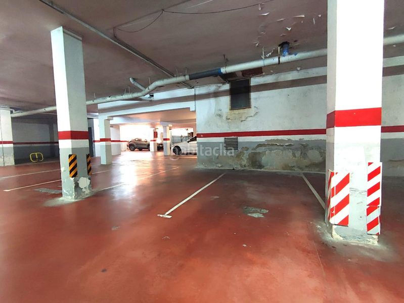 Foto cea82f29-cee5-4156-8649-97fd562cc2dd. Aparcament cotxe a Calella