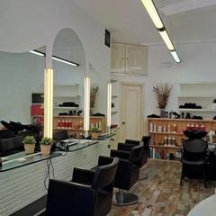 Lloguer Local Comercial a Zona alta. Local en alquiler en arenys de mar peluqueria o otro tipo de neg