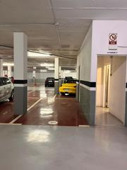 Parking voiture à Calella. Parking en venta en calella  trastero