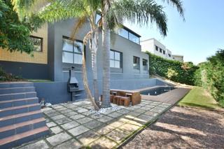 Casa a Calella. Casa en venta en calellacon piscina