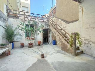 Planta baja en Calella. Planta baja con alma de casa