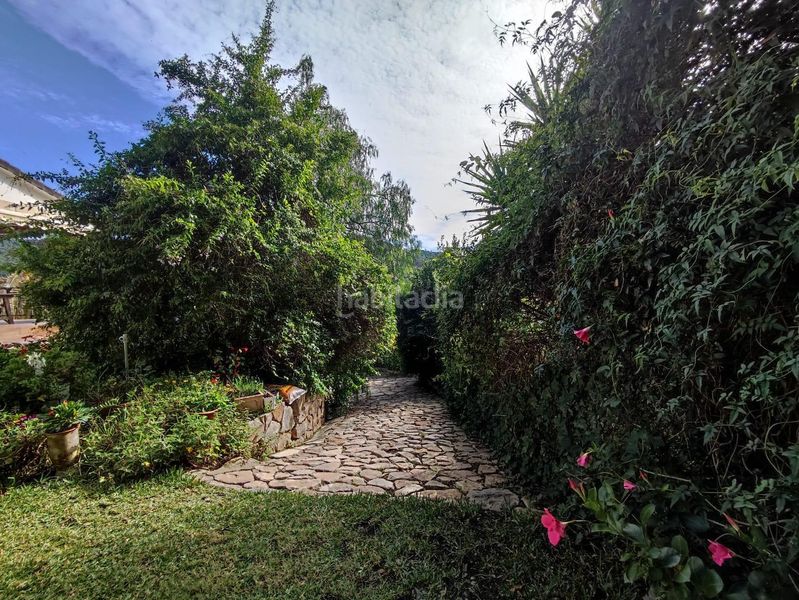 Foto 0441b6c6-9809-48b7-a6d4-49a17e8e4395. Casa amb aparcament a Sant Cebrià de Vallalta