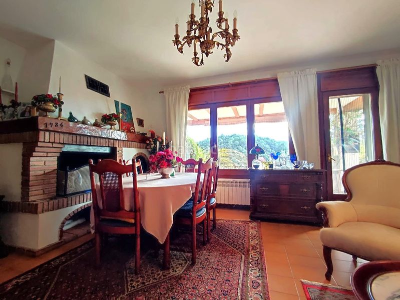 Foto e8a84300-255f-452c-82f5-676f0bd47ae6. Casa amb aparcament a Sant Cebrià de Vallalta