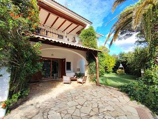 Maison à Sant Cebrià de Vallalta. Casa a 4 vientos en venta en st. cebriá de vallalta, a 3 minutos