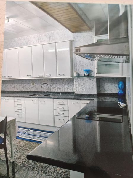 Foto c0b78a48-fcff-489a-8ede-391867cfeec6. Casa aparellada amb aparcament a Poblenou Pineda de Mar