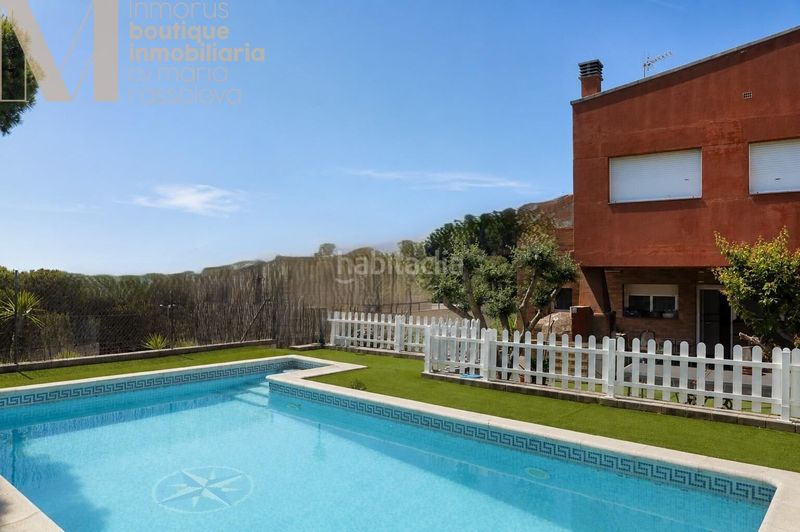 Foto f6d82265-a623-4da0-b3de-71ccd4149342. Xalet amb calefacció aparcament piscina a Calella