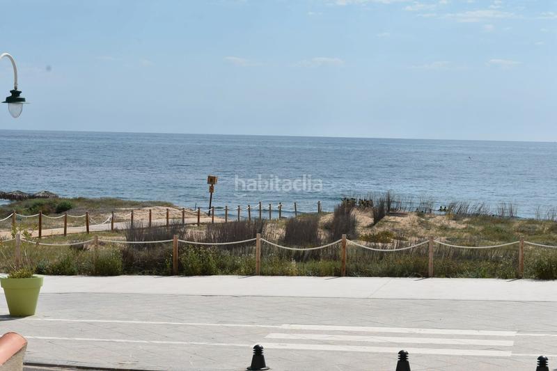 Foto 1639236e-75ae-4bac-a5f3-111e3d33ed97. Planta baja apartamento en planta baja en primera línea de playa en Elche / Elx