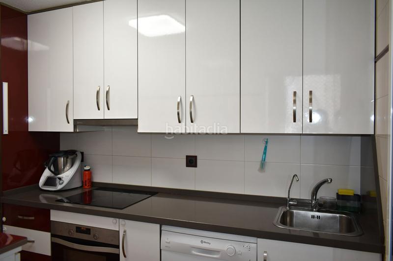 Foto 3793f929-9be5-4be9-b5f2-397a00577651. Planta baja apartamento en planta baja en primera línea de playa en Elche / Elx