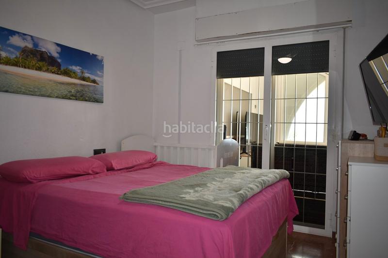 Foto 4288483a-d9a3-4ee2-899f-f21a6dac1a84. Planta baja apartamento en planta baja en primera línea de playa en Elche / Elx