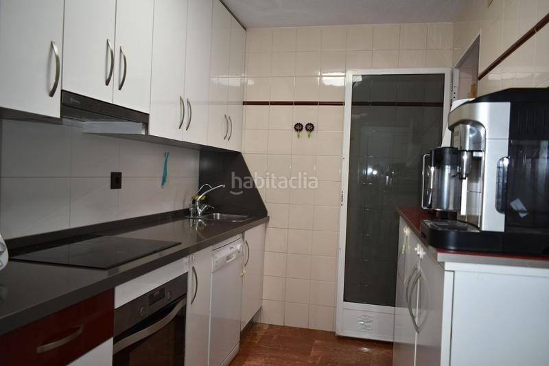 Foto c8252cd9-2ab3-49ef-b766-66533c20231d. Planta baja apartamento en planta baja en primera línea de playa en Elche / Elx