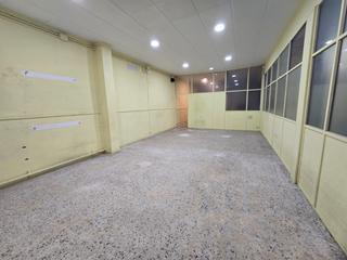 Local commercial à Eixample - Can Bogunyà. Local en venta