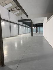 Capannone industriale in Zona Industrial. Nave en venta