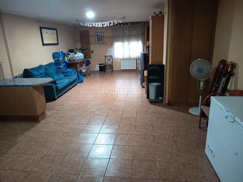 Foto 8430ec64-882d-4ce0-af10-10c26cf6e976. Casa pareada casa en venta en Can Puiggener Sabadell