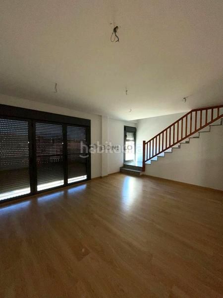 Foto 438e05f2-280d-4816-bf57-bf444014dfb7. Haus mit heizung parking in Cella