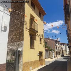 Casa  San juan. Casa con encanto junto a la plaza del pueblo