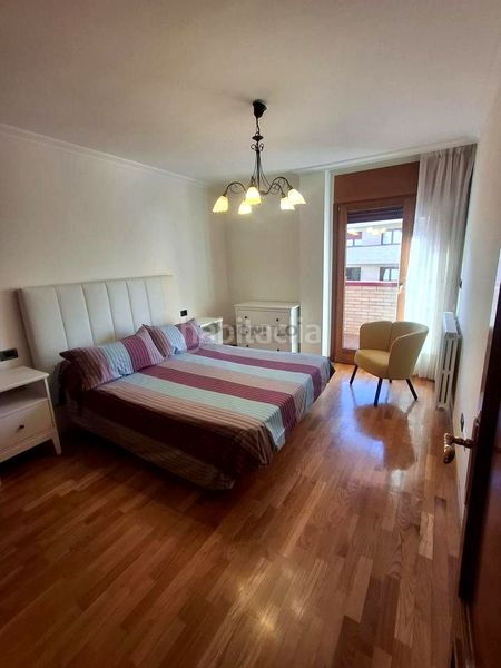 Foto 85b78037-a88c-44b8-b029-5b4a23e4635f. Rent flat with heating parking pool in Ensanche - Fuenfresca Teruel