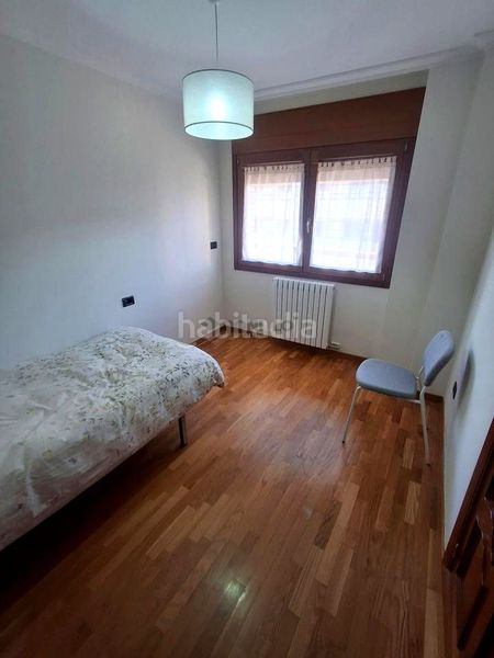 Foto f2e77932-42d3-48f8-8943-3f770c1c3e76. Rent flat with heating parking pool in Ensanche - Fuenfresca Teruel