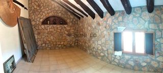 Casa  Baja. Casa muy bien conservada. muy soleada.