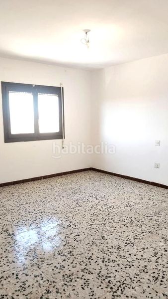 Foto 2f7ba122-0e2e-4e61-bda3-24456ae26d33. Casa adossada amb calefacció a Torrelacárcel