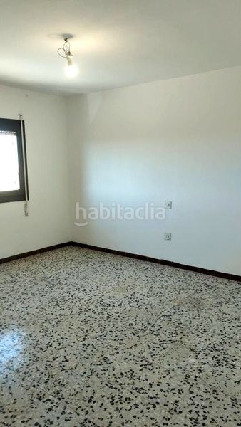 Foto b6660bdb-b3fb-49bf-a3d2-c66b90f80b42. Casa adossada amb calefacció a Torrelacárcel