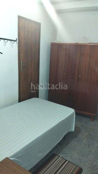 Foto 5f0be650-e5cf-43b3-acc1-d4fc50fb7f10. Casa adossada a Ademuz