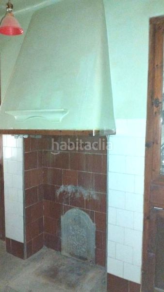 Foto 61fd6696-8f30-4155-bcc0-c83c23b85b5b. Casa adossada a Ademuz