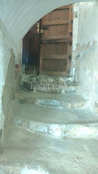 Foto ce512330-b7aa-4969-bc11-3984d5769ce5. Casa adossada a Ademuz
