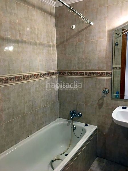 Foto dc0adc29-9201-4fcb-9412-863a36a3aa60. Lloguer pis amb aparcament a Ensanche - Fuenfresca Teruel
