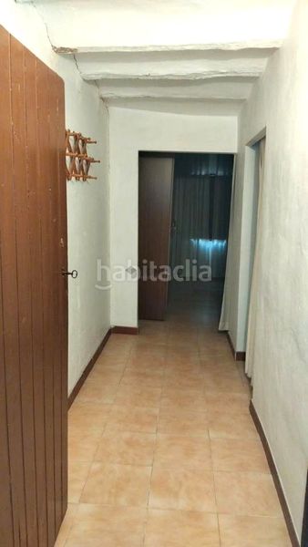 Foto 23c1e22f-f257-47e0-9122-3cf534a4cc97. Casa amb aparcament a Villel