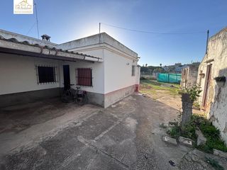 Mas à Centro. Se vende finca rustica con varias construcciones en la marroquin