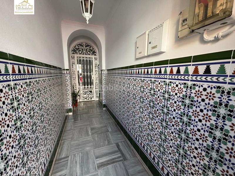 Foto 728da41d-3ab6-48af-91a9-1790a3630f34. Casa se vende casa con local en el Centro en Centro Puerto Real