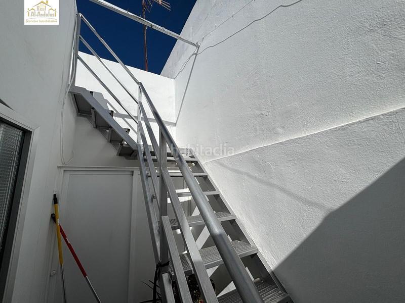 Foto e6607058-f3ea-43ee-90d6-48efde14bf8d. Casa se vende casa con local en el Centro en Centro Puerto Real