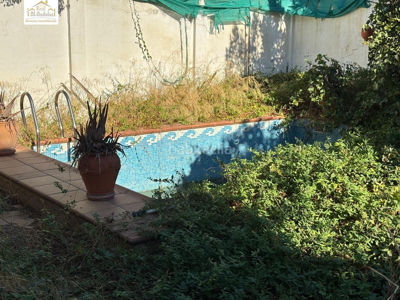 Foto 73e1c23e-40f6-4a54-ad4d-6db0bdd3b240. Casa amb piscina a Centro Puerto Real