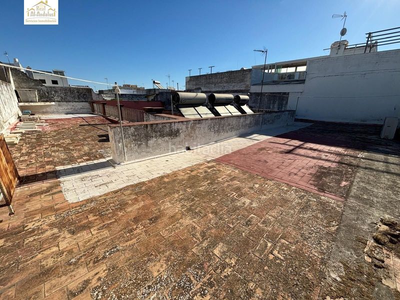 Foto c86d47ac-6a4a-4e48-af6a-9290502e0cb4. Casa amb piscina a Centro Puerto Real