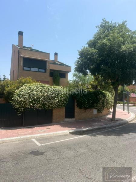 Foto 01d5951e-225a-4e1c-af5b-f232703ca6b5. Xalet amb calefacció aparcament piscina a El Olivar de Mirabal Boadilla del Monte