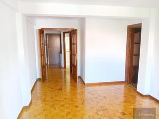 Piso en Poeta Joan Maragall 13