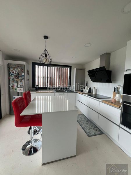 Foto 06698b37-372f-4e96-86f2-89a17e7ee17d. Xalet amb calefacció aparcament piscina a El Olivar de Mirabal Boadilla del Monte