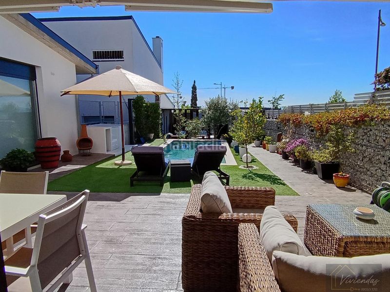 Foto 971daff0-5087-4bd0-9907-976b554108bd. Xalet amb calefacció aparcament piscina a El Olivar de Mirabal Boadilla del Monte