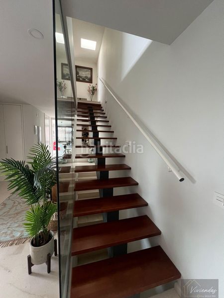 Foto b838fb9e-9c19-4f9a-80b9-6a6df1856b77. Xalet amb calefacció aparcament piscina a El Olivar de Mirabal Boadilla del Monte