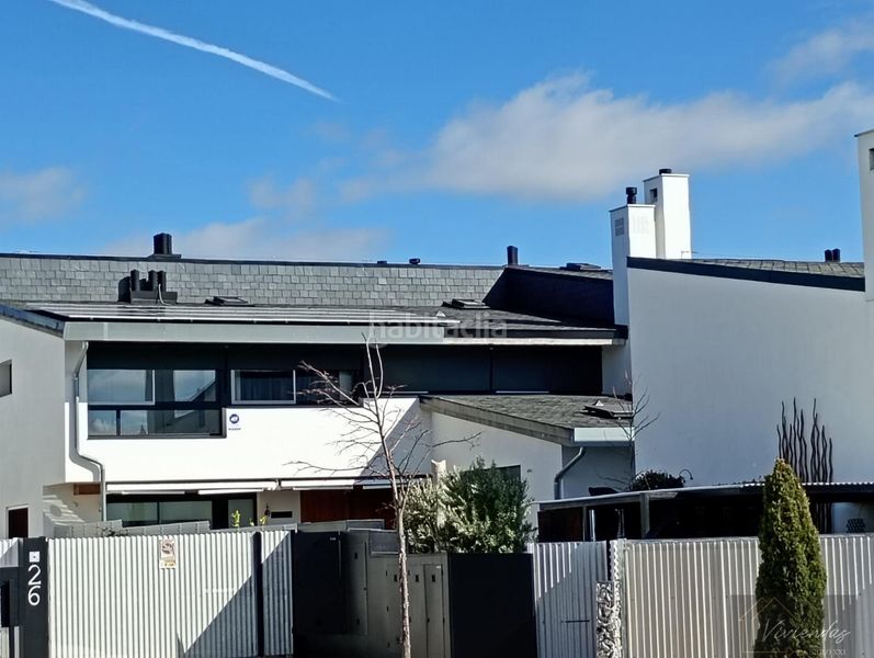 Foto c8fabe10-57a6-41e1-a2f7-0cc60b12e566. Xalet amb calefacció aparcament piscina a El Olivar de Mirabal Boadilla del Monte