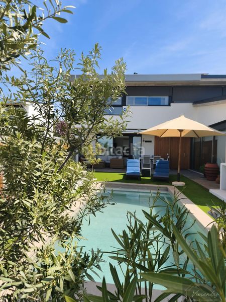 Foto fca85792-3fa1-436c-b7a3-5ed57aab243f. Xalet amb calefacció aparcament piscina a El Olivar de Mirabal Boadilla del Monte