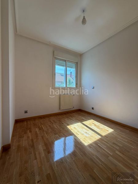 Foto 74acbd55-d104-4d86-9954-8ba06ea67d14. Rent flat in isabel de farnesio 11 in Sector S Boadilla del Monte