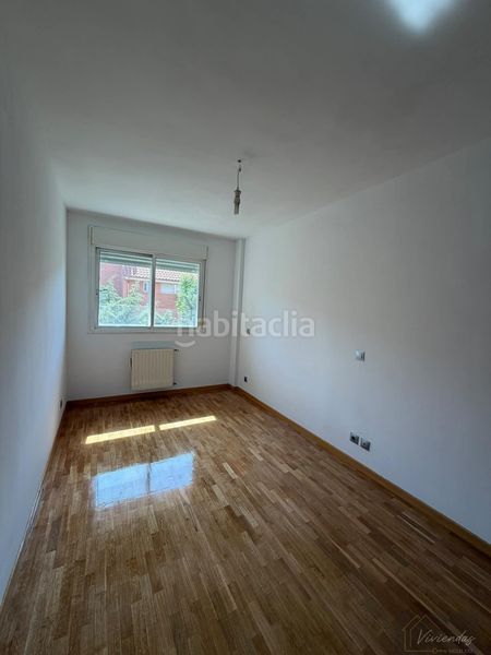 Foto f06c2c50-94e4-4789-ad06-eb72e5a251ea. Rent flat in isabel de farnesio 11 in Sector S Boadilla del Monte