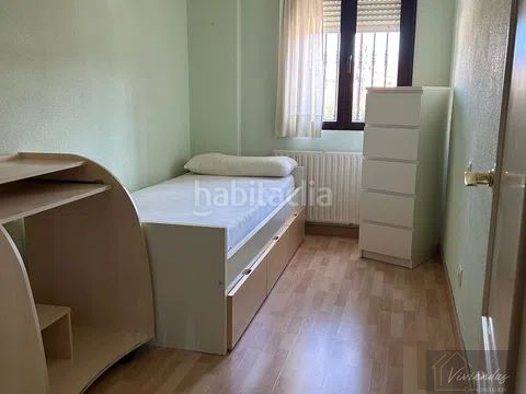 Foto d15e41d8-feaf-46ad-a29f-cf54f866b0ce. Pis amb calefacció a Sevilla la Nueva