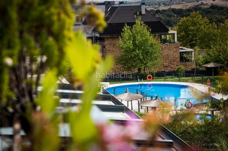 Foto d0c96dd9-0e5e-41cf-a022-55c853f147f1. Àtic amb calefacció aparcament piscina a Valenoso Boadilla del Monte