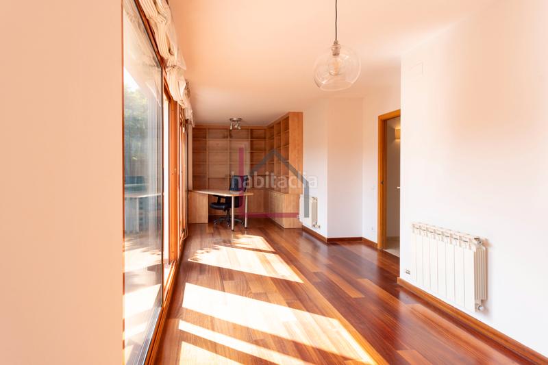 Foto d3d526ec-bcdd-49f4-aae7-fe9fafead8c6. Chalet mit heizung parking in Vallvidrera - Tibidabo - Les Planes Barcelona