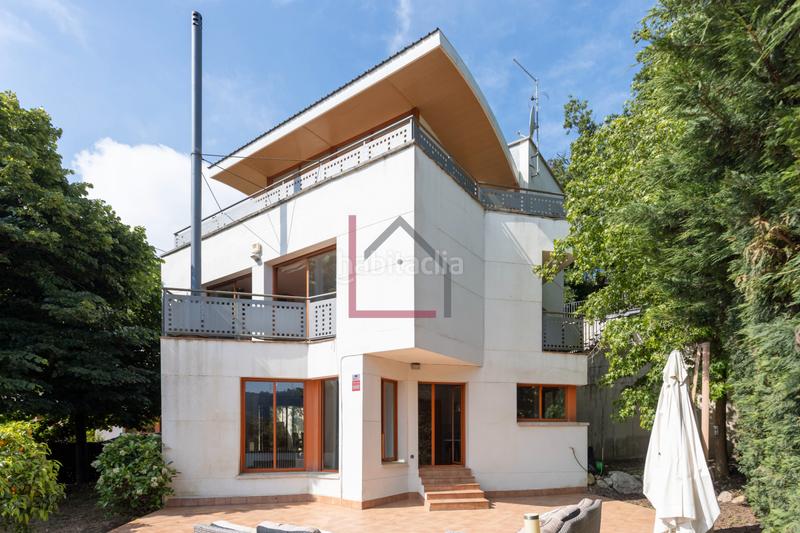 Foto c44679f4-8494-4043-aa7b-e82cf2d2cccb. Chalet with heating parking in Vallvidrera - Tibidabo - Les Planes Barcelona