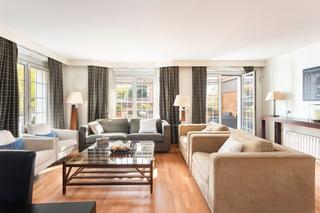 Semi detached house in Ronda del Canigó 3