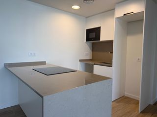 Rent Flat  Carrer font de la teula. Piso de 2 habitaciones a estrenar con parking y piscina